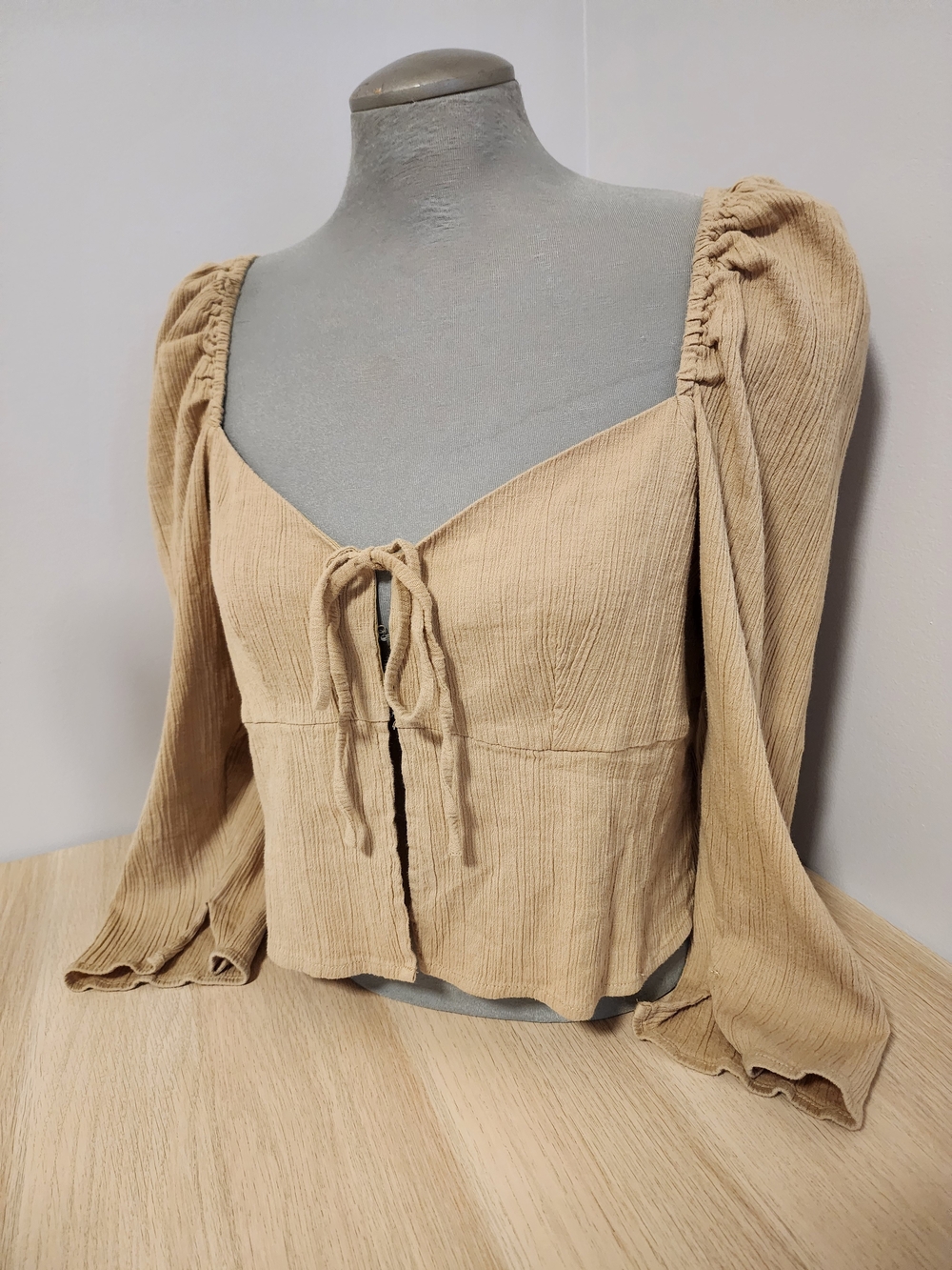 Oak + Fort Beige Babydoll Tie-Front Crop Blouse Puff Sleeve Size L Romantic - Picture 3 of 15